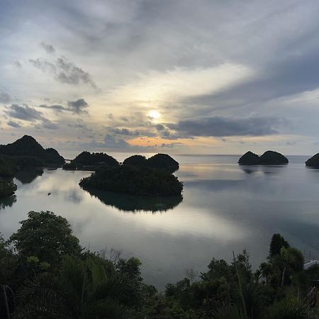 C View Resort Sipalay Bagian luar foto